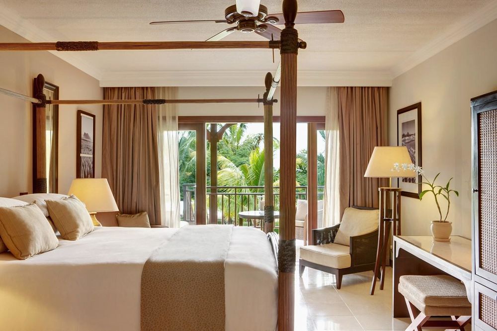 LUX Le Morne 5*