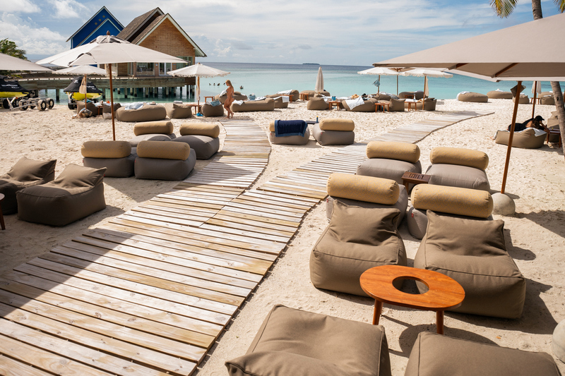 Мальдивы: Ifuru Island Maldives 5*, рестораны и бары