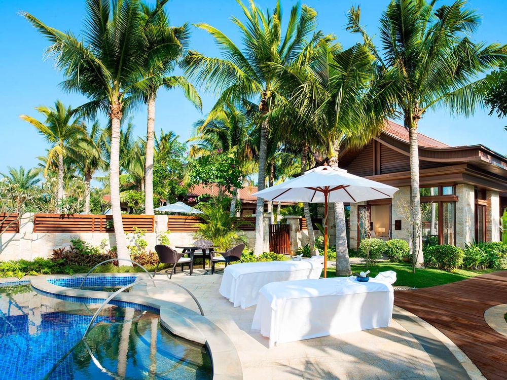 St. Regis Sanya Yalong Bay Resort 5*