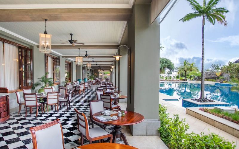 Маврикий:The St. Regis Le Morne Resort