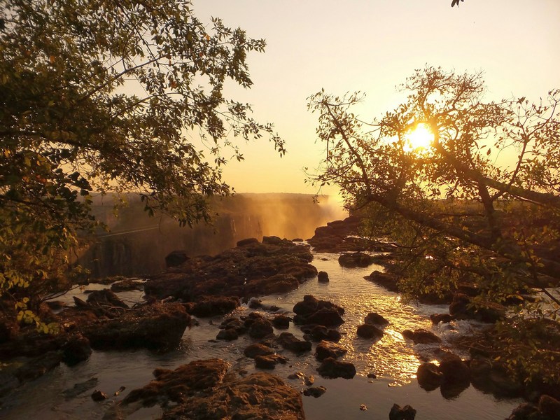Замбия: водопад Виктория
