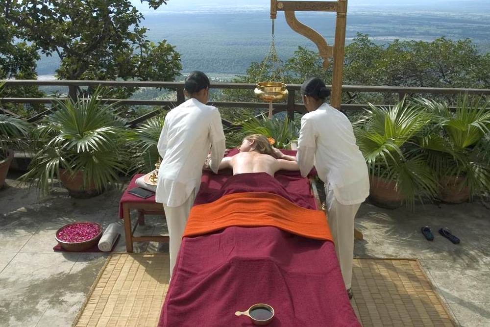 Индия: Ananda in the Himalayas