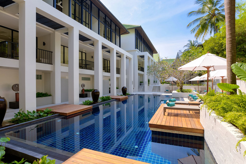 Таиланд: Пхукет, Outrigger Surin Beach Resort 4*