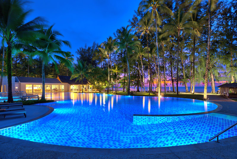 Таиланд: Outrigger Khao Lak Beach, бассейн