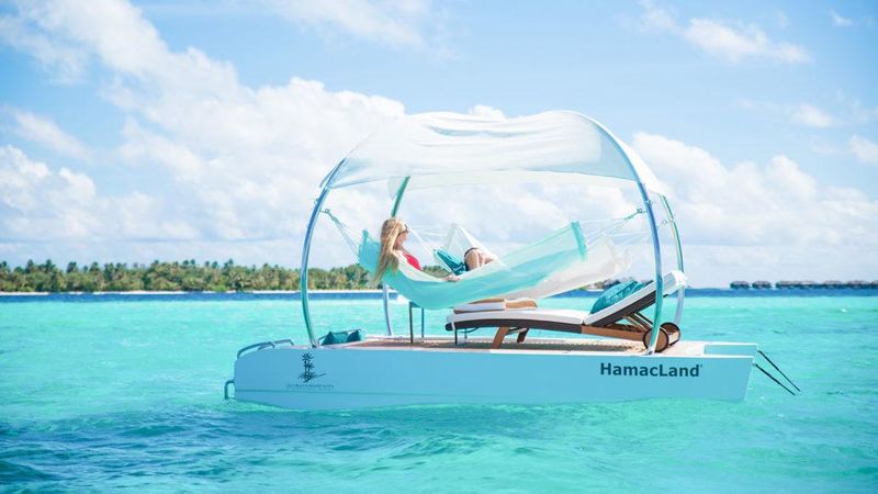 Свадьба в отеле Lily Beach Resort & Spa Maldives 5*