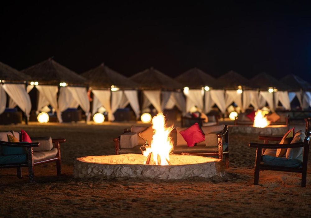 Катар: Доха, Regency Sealine Camp 4*