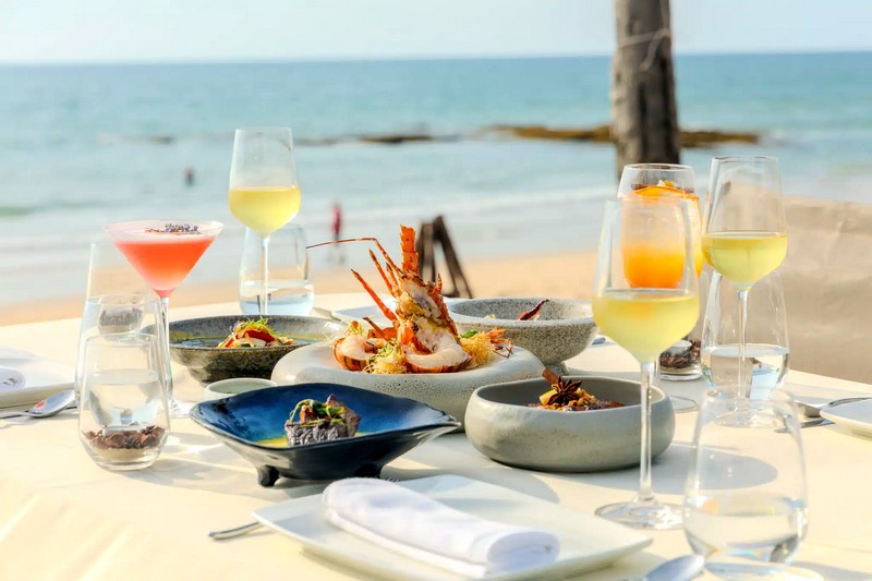 Таиланд: Таиланд: Iniala Beach House, рестораны