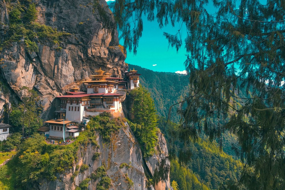 Бутан: Паро, монастырь Гнездо тигрицы