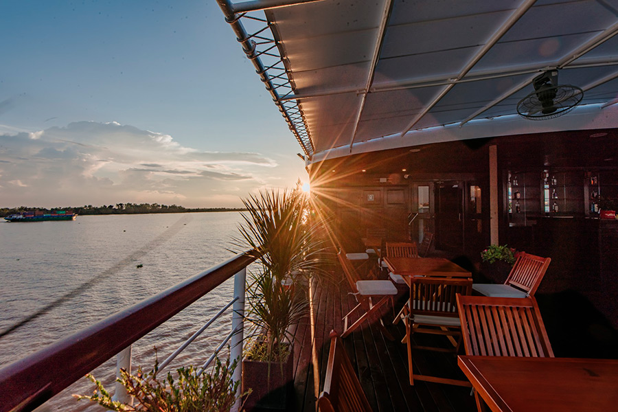 Круизный теплоход "Маргарита"