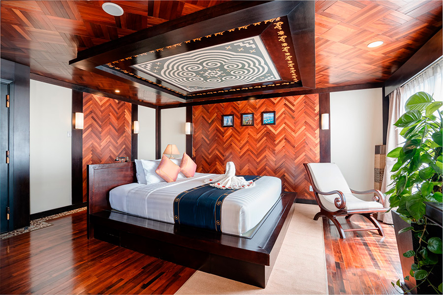 Круизный теплоход "Маргарита"