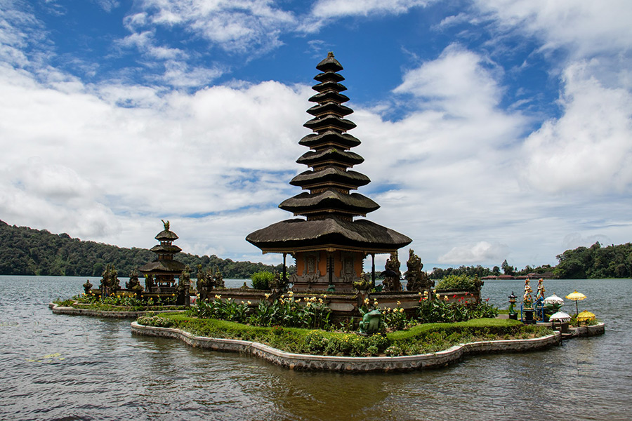 Индонезия: Бали, храм Pura Ulun Danu