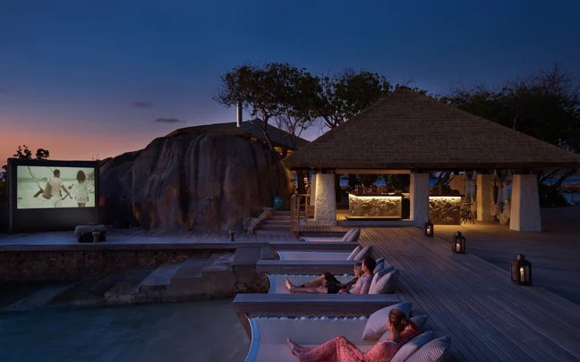 Сейшелы: Six Senses Zil Pasyon, кинотеатр