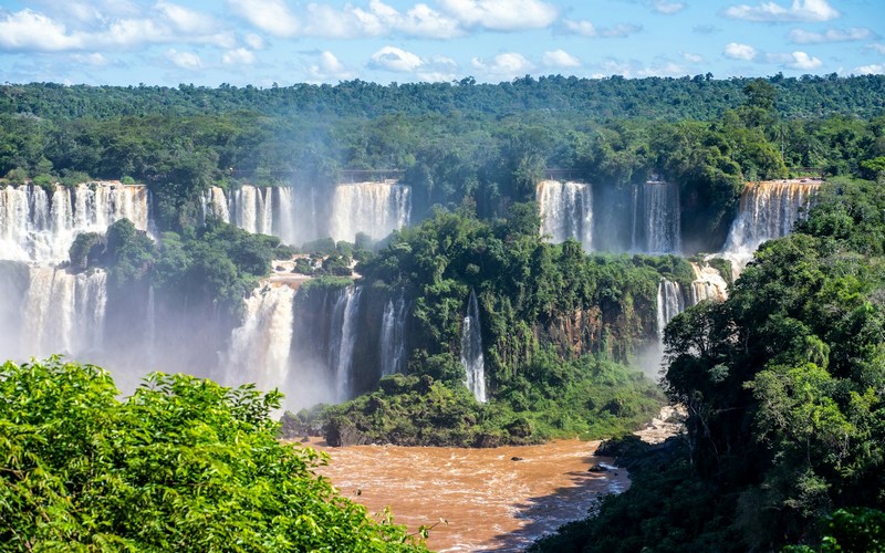 Бразилия: Фос-де-Игуасу