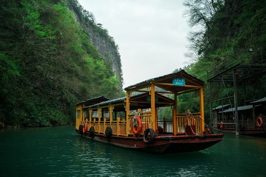 Китай: Чжанцзяцзе, озеро Баофэн