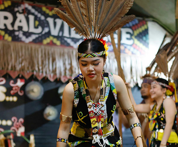 Малайзия: Борнео, деревня Мари Мари