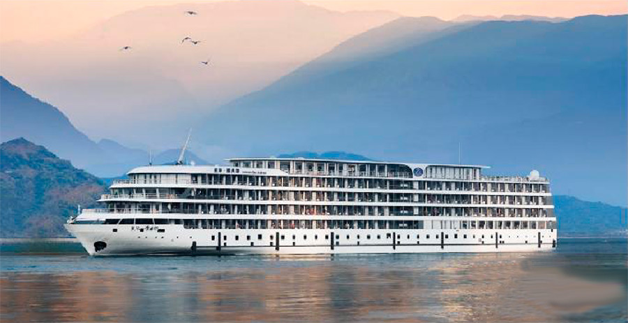 Китай: круизный лайнер