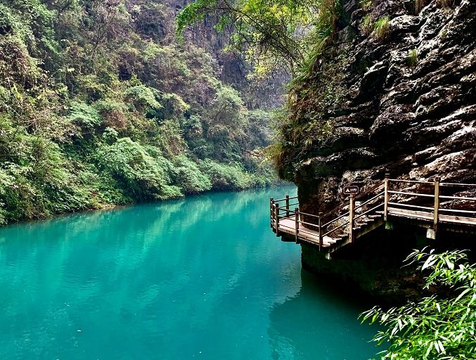 Китай: Чжанцзяцзе, озеро Баофэн