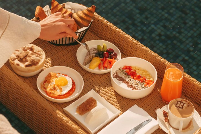 Обед на вилле