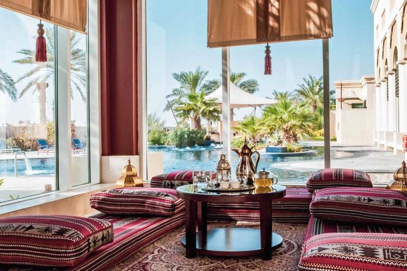 Бахрейн: Raffles Al Areen Palace Bahrain 5*, рестораны