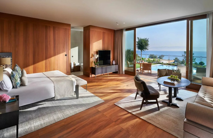 Mandarin Junior Suite with Private Pool