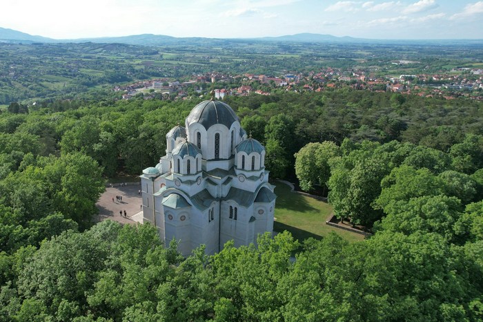 Сербия: Топола, храм святого Георгия