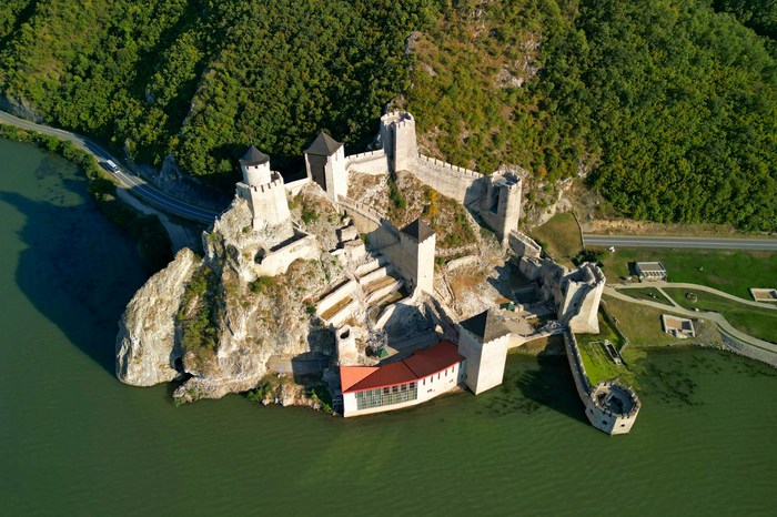 Сербия: Голубацкая крепость