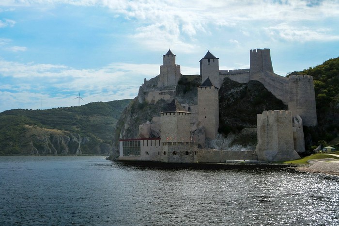 Сербия: Голубацкая крепость