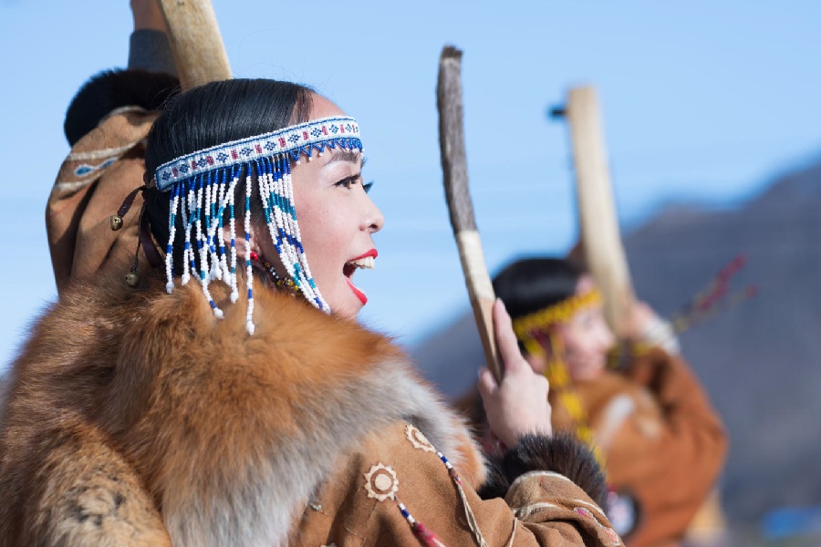 Россия: Чукотка, Мыс Дежнева, село Уэллен