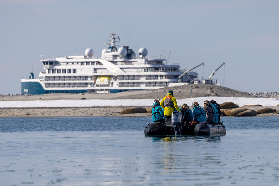 Экспедиционная яхта SH Minerva
