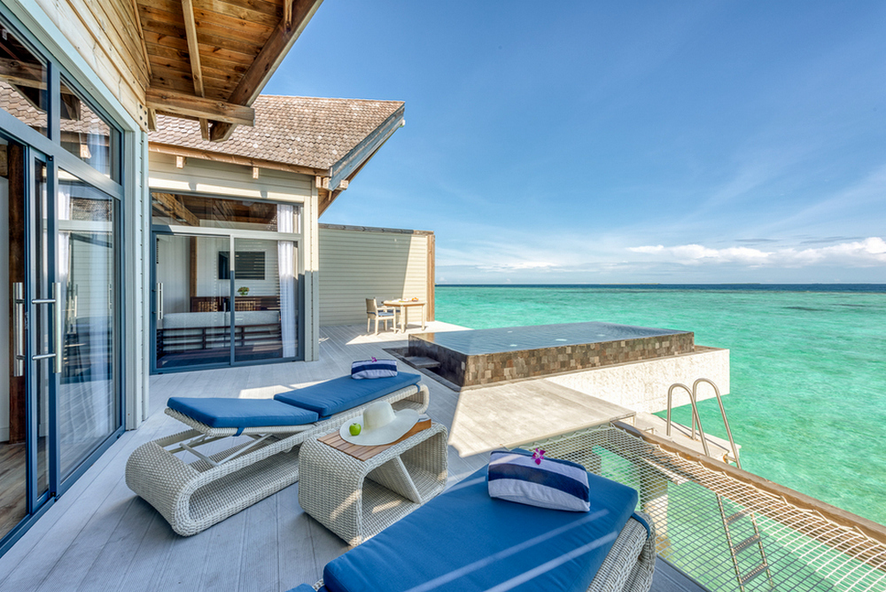Мальдивы: Kuredhivaru Resort and Spa, виллы