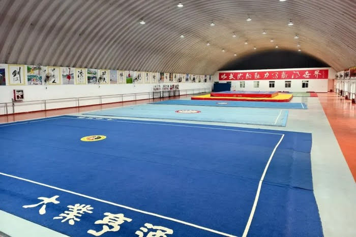 Китай: E-Dragon Camp, спортзал