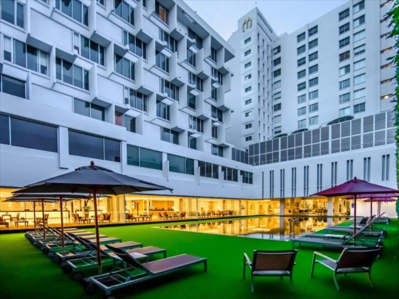 Mandarin Hotel Managed by Centre Point 4*