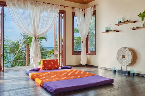 Сейшелы: DoubleTree by Hilton Seychelles, йога