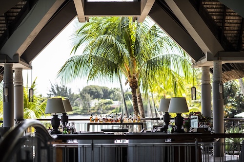 Royal Palm Beachcomber, бары