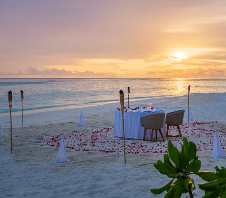 Baglioni Resort Maldives 5* - ужин при свечах