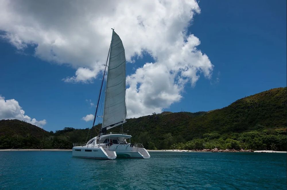 Seyscapes Yacht Charter - Cirrus