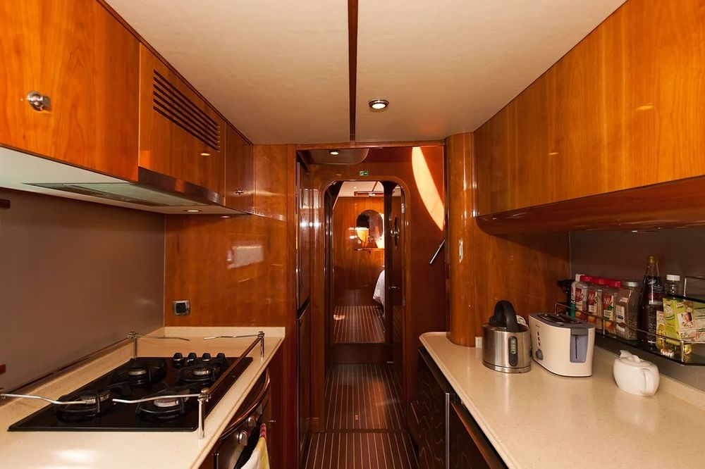 Seyscapes Yacht Charter - Cirrus