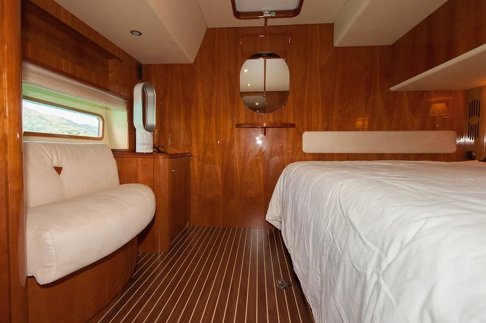 Seyscapes Yacht Charter - Cirrus