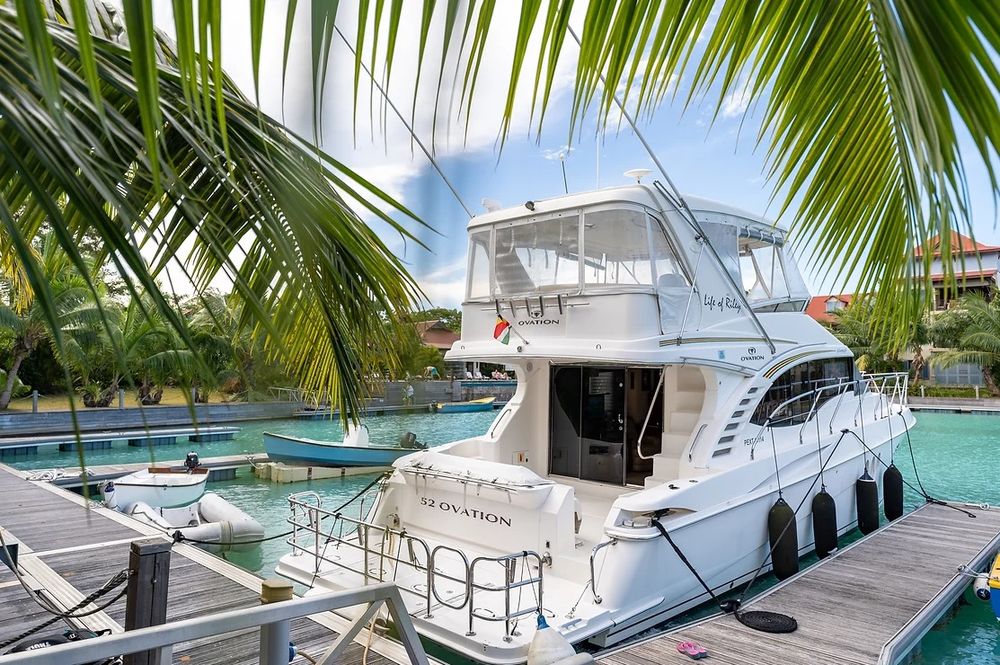 Seyscapes Yacht Charter - Life of Riley