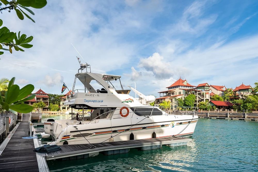 Seyscapes Yacht Charter - Suzy Q