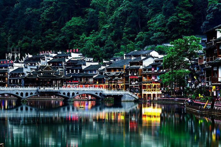 Туры в Китай с круизом по Янцзы, горы Аватара и Фэнхуан