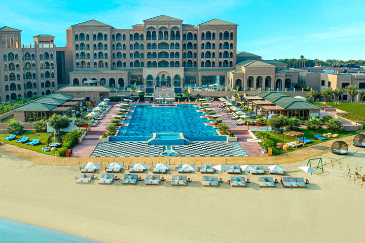 Пляжный отдых в Бахрейне: Royal Saray Resort 5*