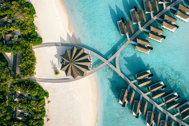 Туры на Мальдивы: Kuredhivaru Resort and Spa