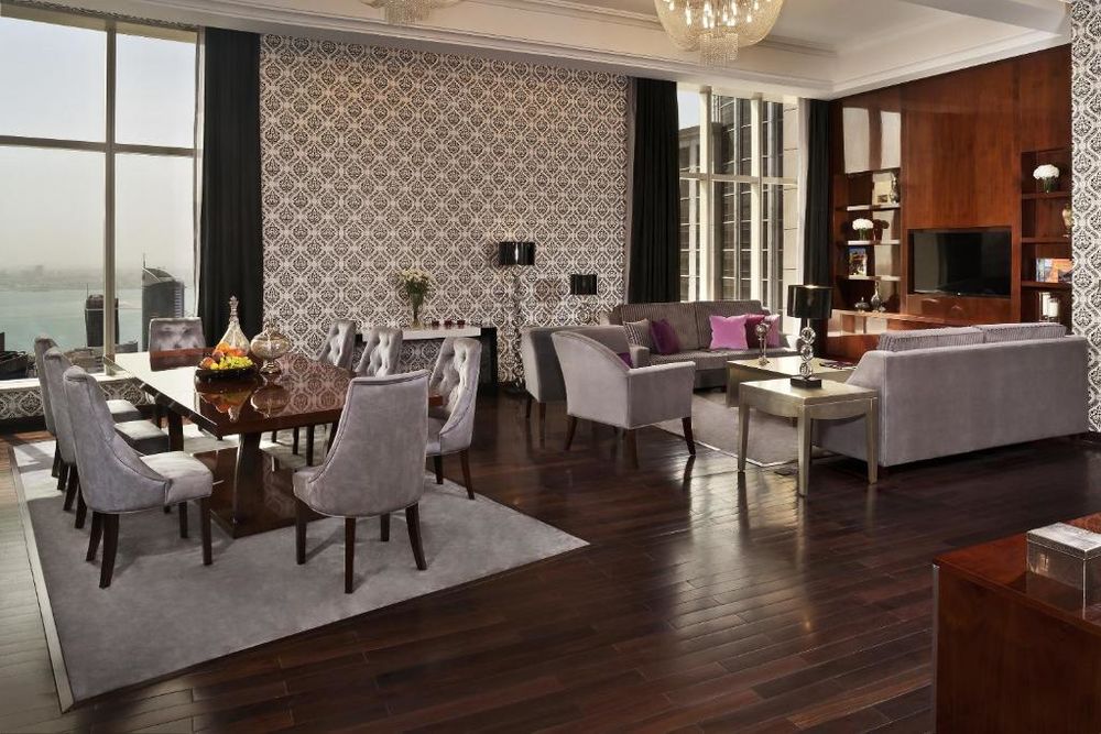 Катар: Доха, Crowne Plaza Doha West Bay 5*