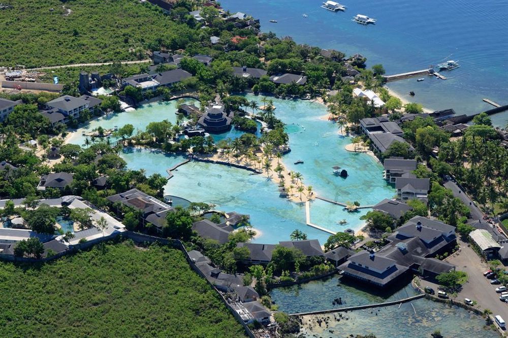 Plantation Bay Resort 4*