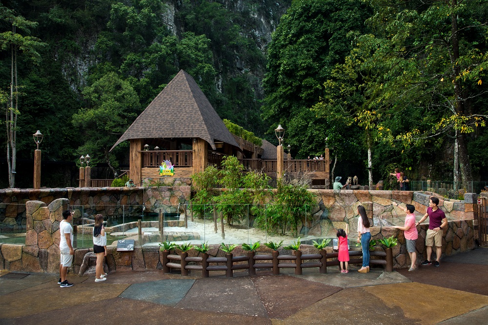 Малайзия: Ипо, парк Lost World of Tambun