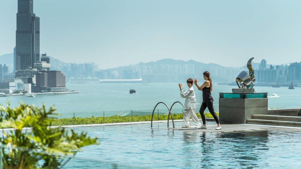 Four Seasons Hong Kong 5*