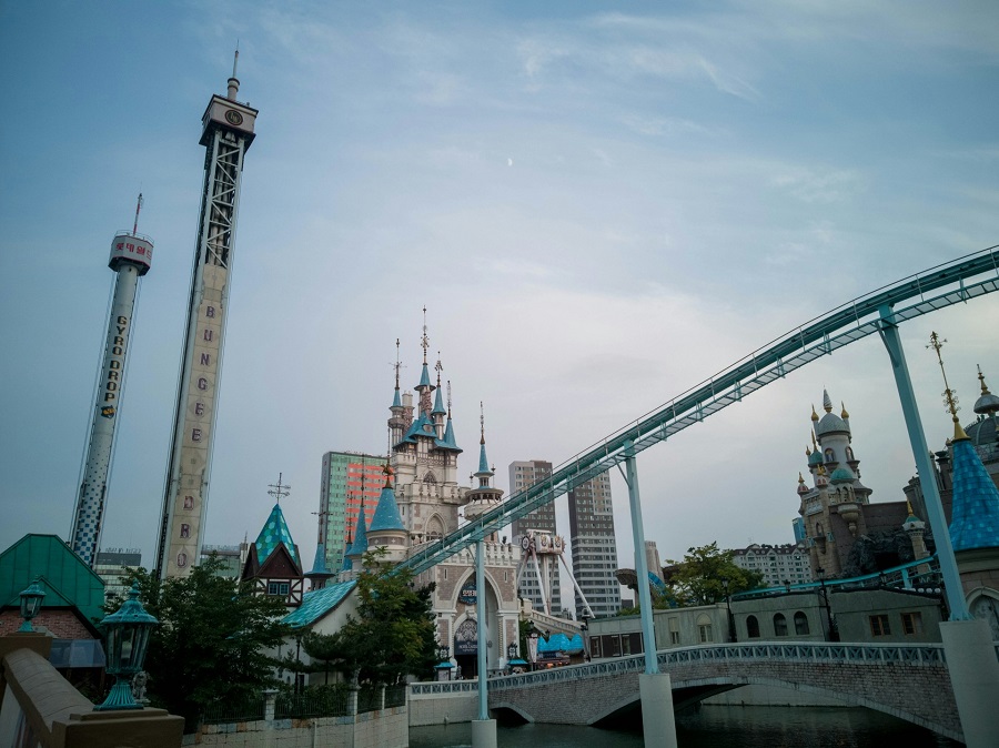 Южная Корея: Сеул, парк Lotte World