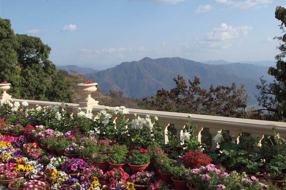 Индия: Ananda in the Himalayas